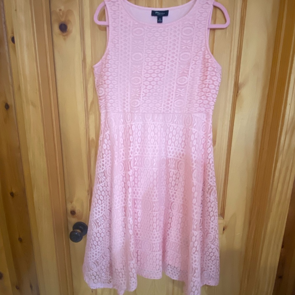 Elegant light Pink Lined Lace Shark Hem Dress by Ronni Nicole size 10